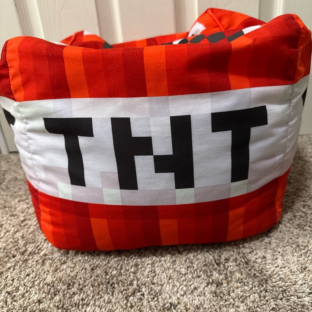 Minecraft TNT Plush - Picture 5 of 11